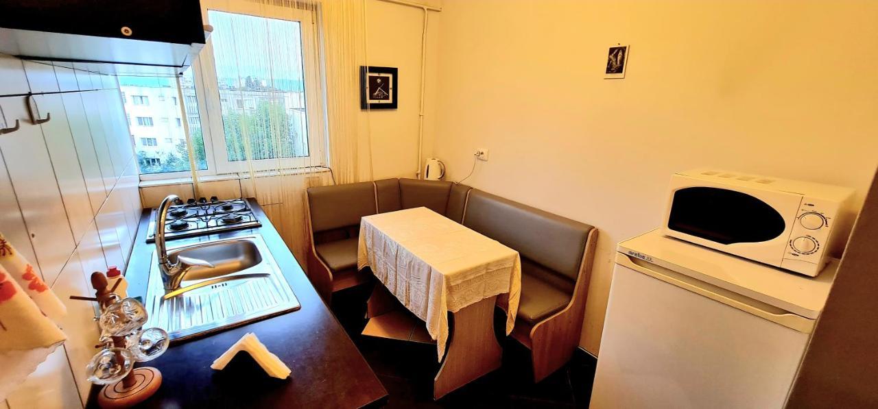Ultracentral Apartments Bacau Luaran gambar